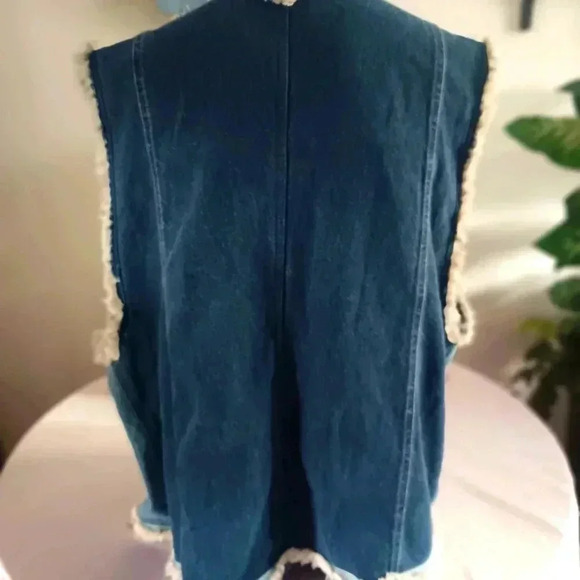Women's Vintage Fringe Denim Carhaart Patchwork Vest With Metal Deco - Picture 8 of 11